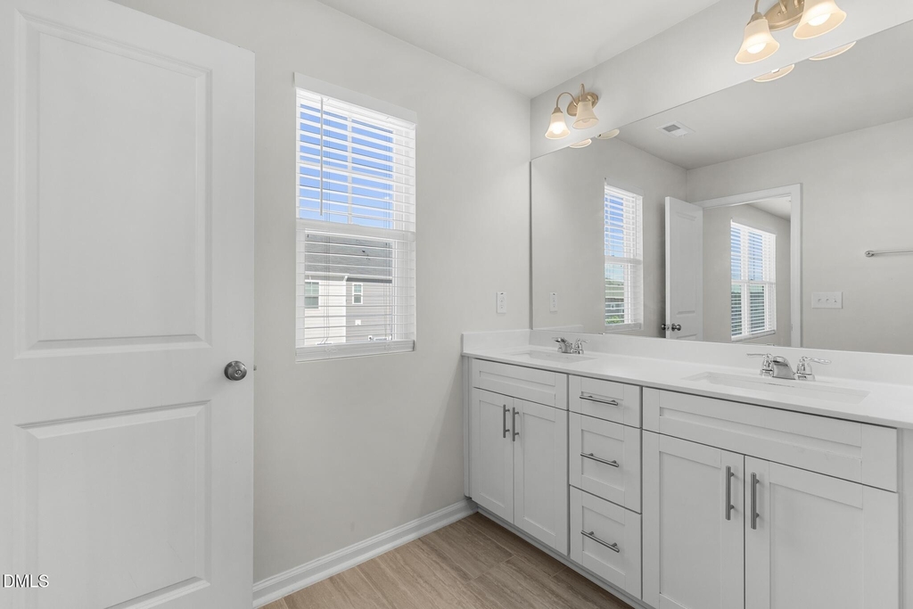 1009 Belloak Way - Photo 22