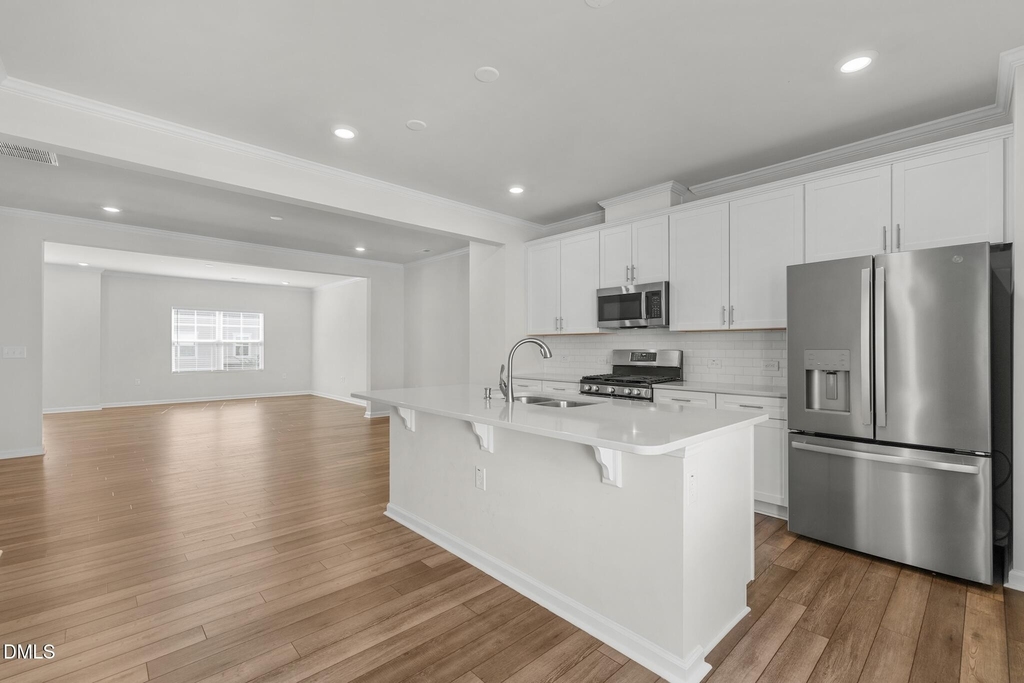1009 Belloak Way - Photo 9