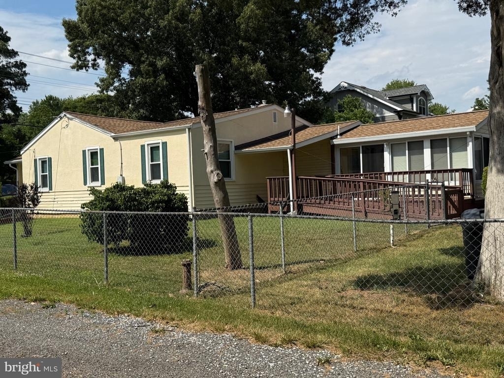 8110 Allentown Road - Photo 10