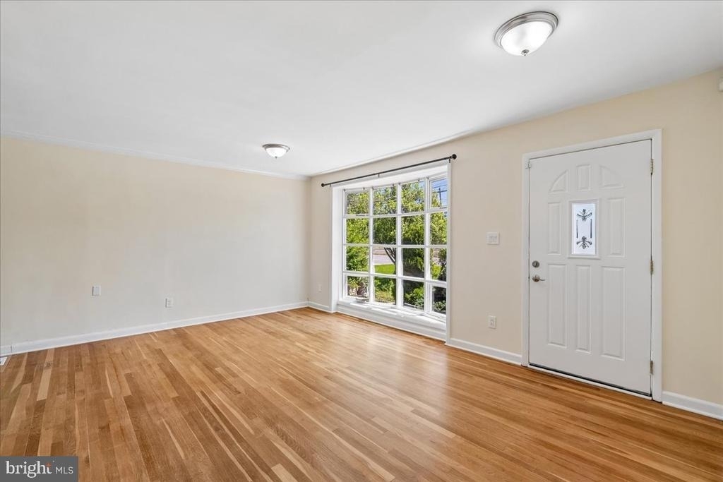 13012 Georgia Avenue - Photo 3