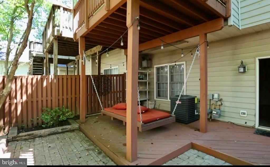 11906 Castlegate Court - Photo 32