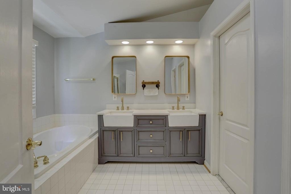 11906 Castlegate Court - Photo 25