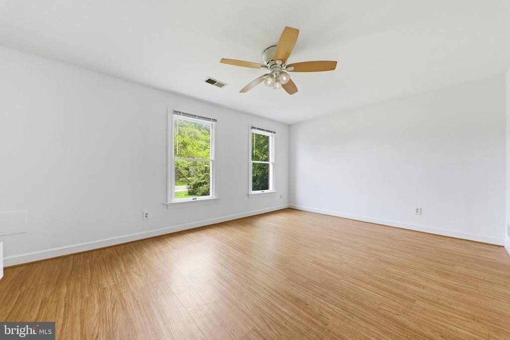20104 Westerly Avenue - Photo 4