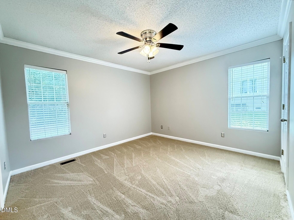 610 E Jones Avenue - Photo 8