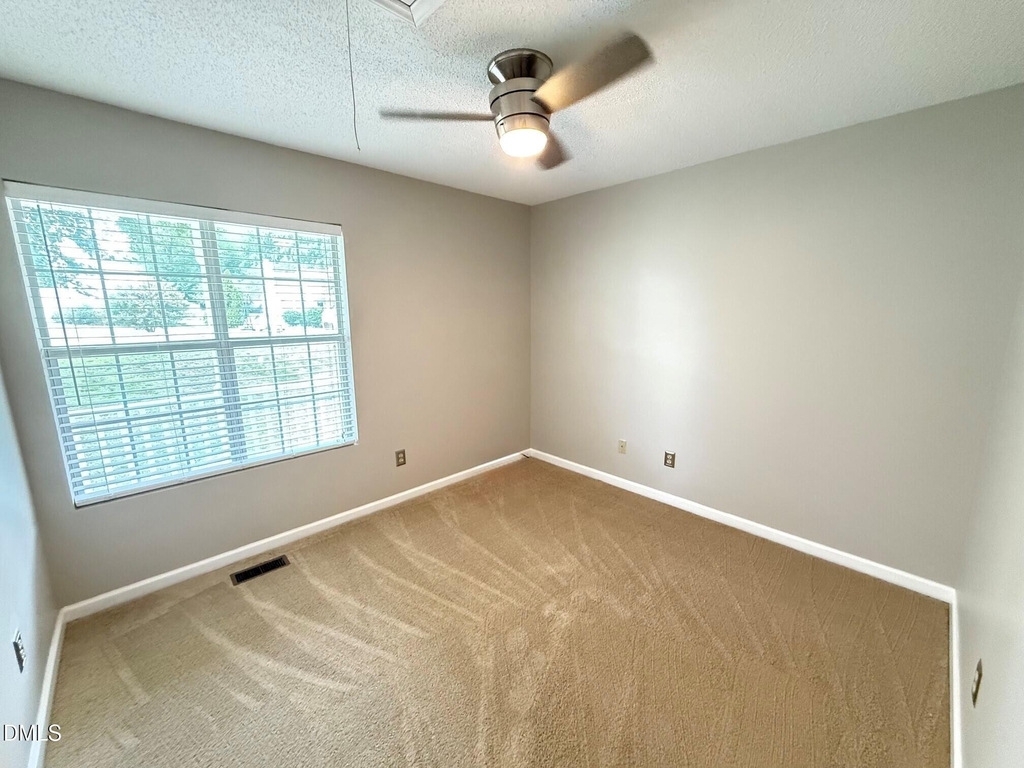 610 E Jones Avenue - Photo 16