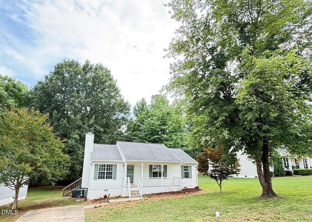 610 E Jones Avenue - Photo 0