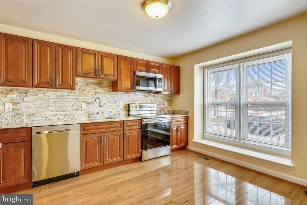 10600 Georgia Avenue - Photo 3
