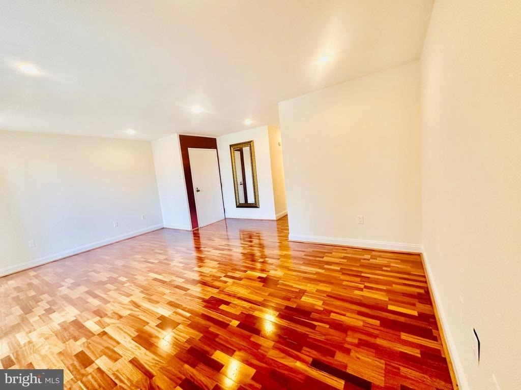 732 Quince Orchard Boulevard - Photo 19