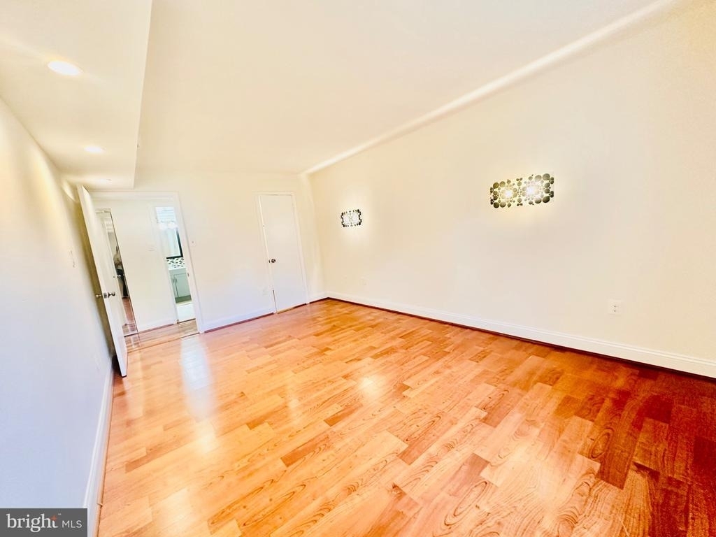 732 Quince Orchard Boulevard - Photo 15