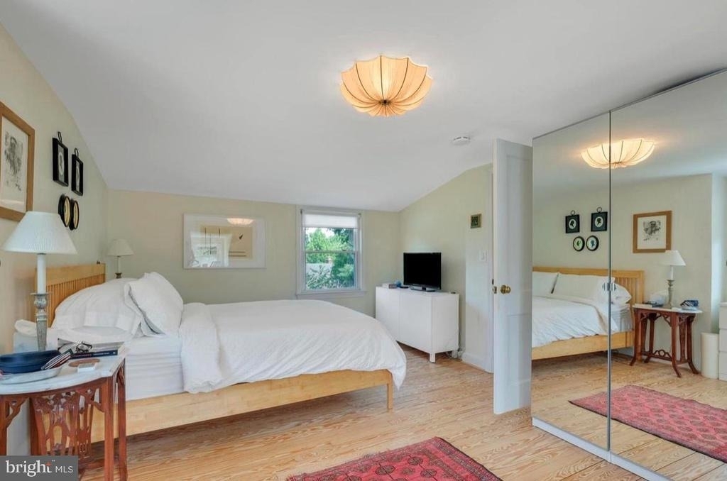 9504 Milstead Drive - Photo 9