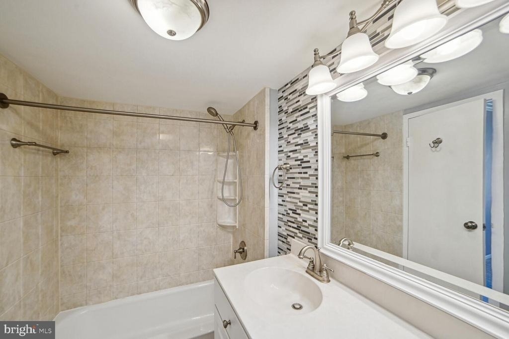 11801 Rockville Pike - Photo 12