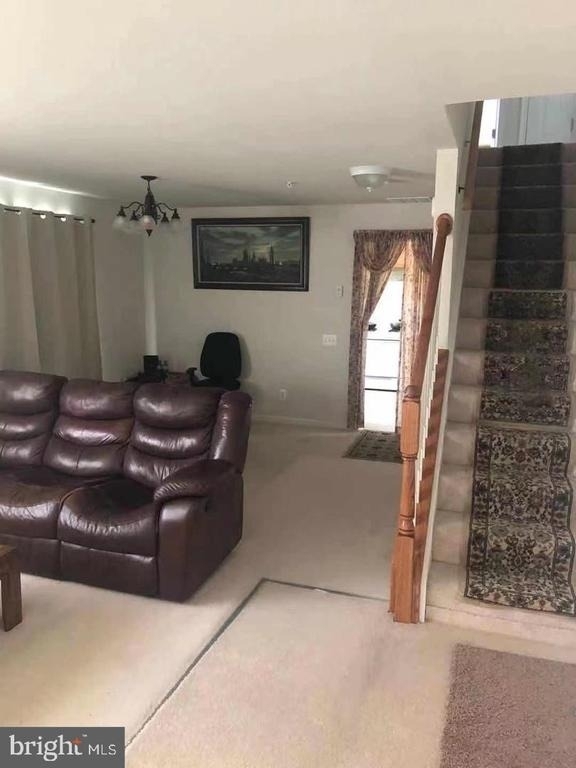 18621 Woodgate Place - Photo 2