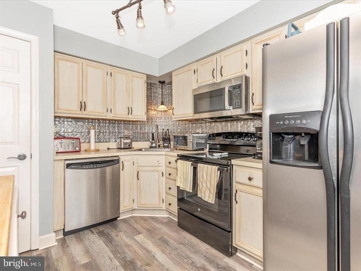 6338 Towncrest Court - Photo 5