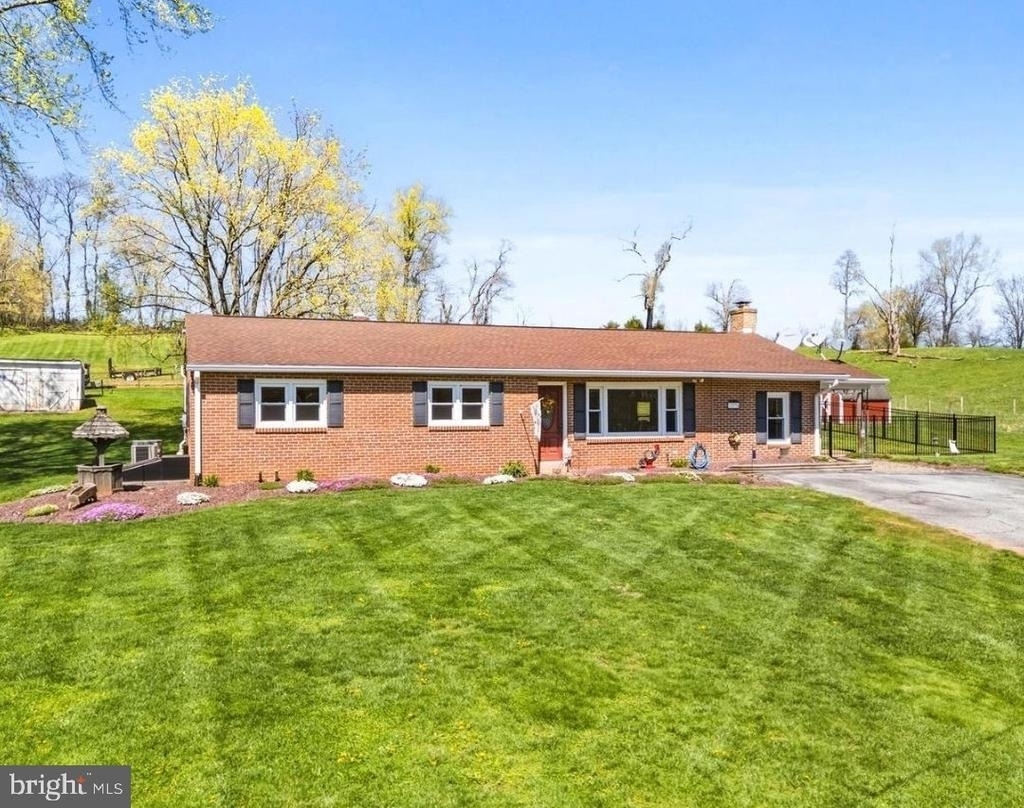 12734 Woodsboro Pike - Photo 0