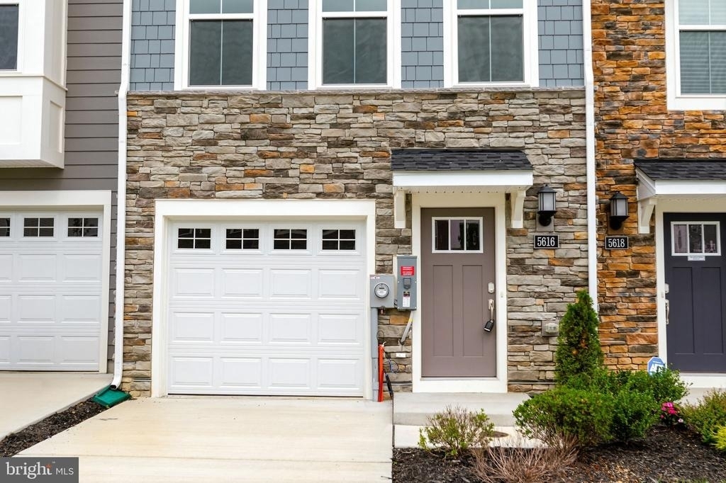 5616 Ludlow Place - Photo 2