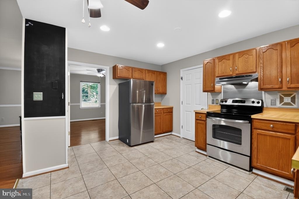 5118 Coach Court - Photo 7