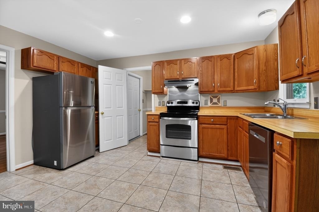 5118 Coach Court - Photo 12