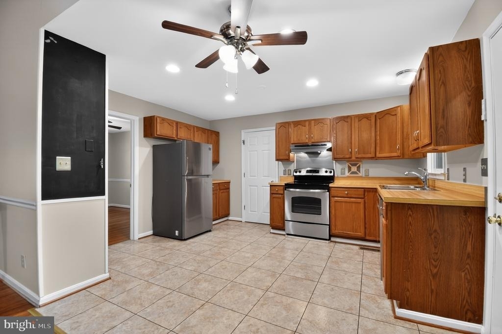 5118 Coach Court - Photo 6