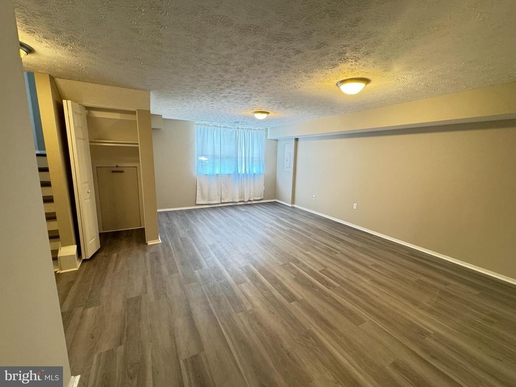 732 Wilton Farm - Photo 10