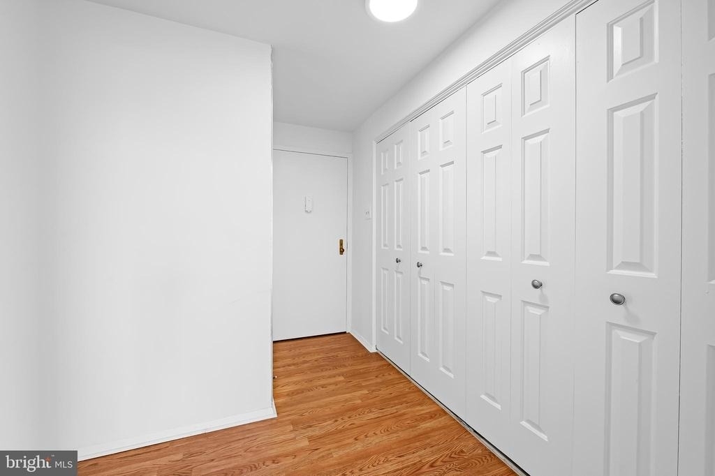 28 Allegheny Avenue - Photo 5