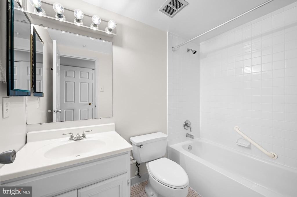 28 Allegheny Avenue - Photo 19