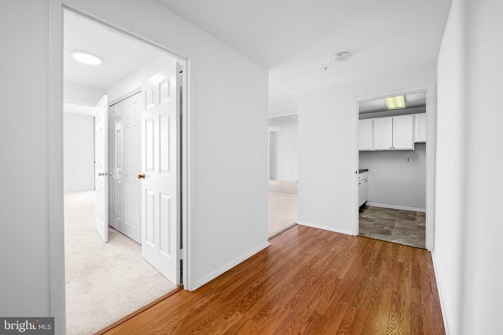 28 Allegheny Avenue - Photo 6