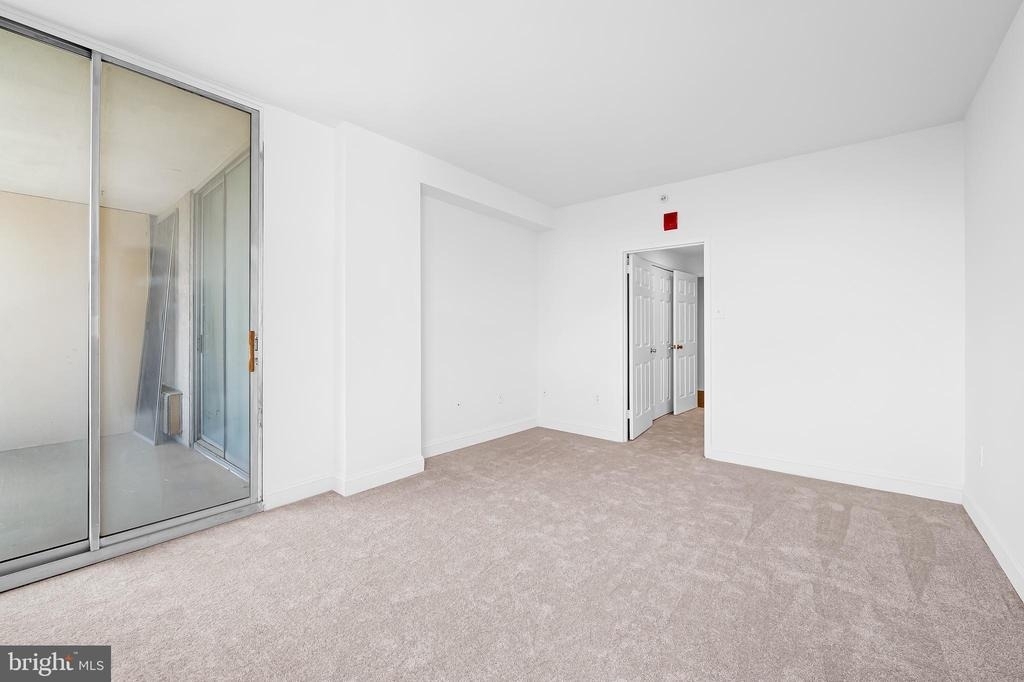 28 Allegheny Avenue - Photo 18