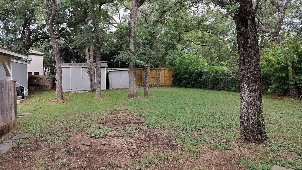305 Woods Ln - Photo 13
