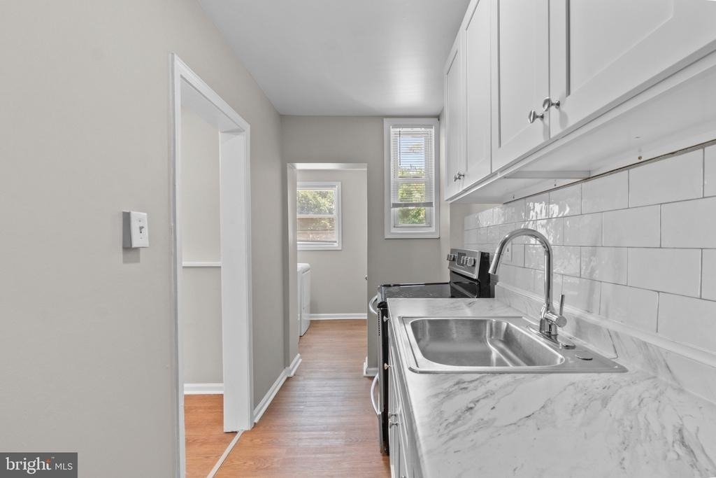 3427 Ravenwood Avenue - Photo 10