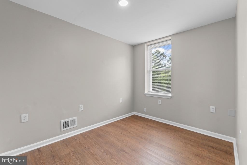3427 Ravenwood Avenue - Photo 16