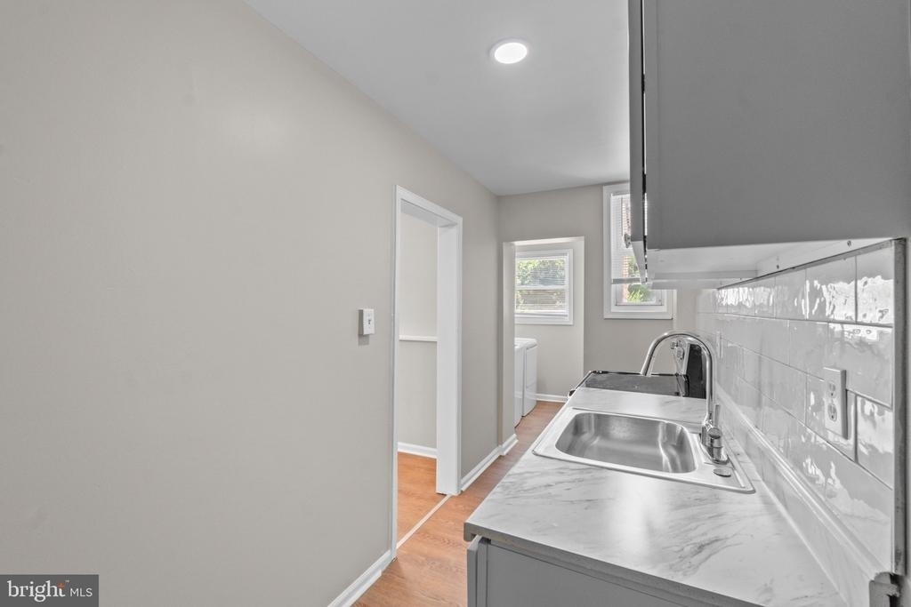 3427 Ravenwood Avenue - Photo 9