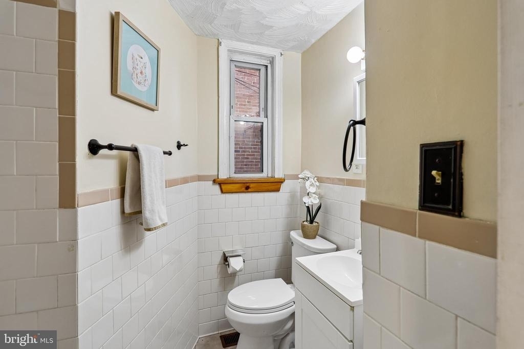 147 Denison Street - Photo 11