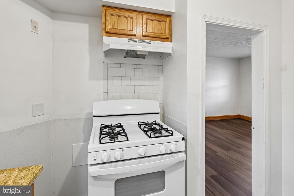 147 Denison Street - Photo 8