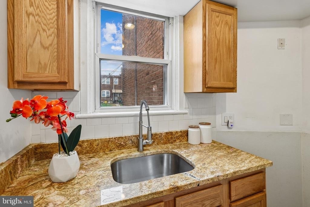 147 Denison Street - Photo 7
