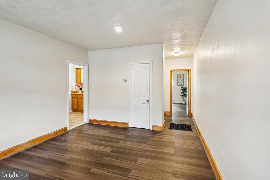 147 Denison Street - Photo 10