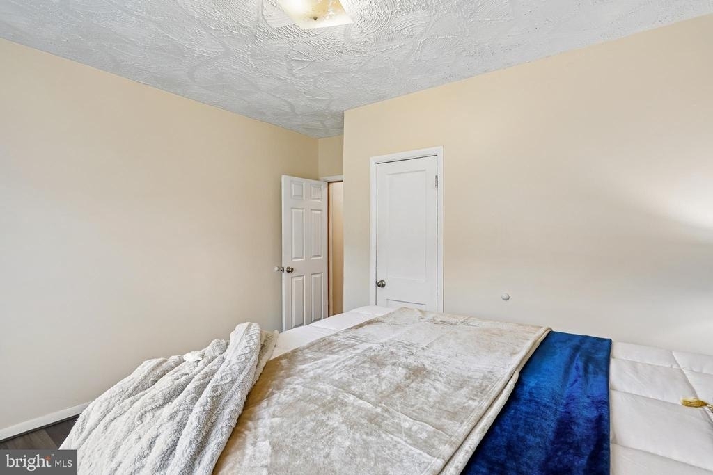 147 Denison Street - Photo 15