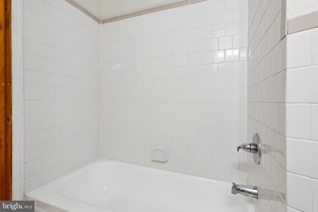 147 Denison Street - Photo 13