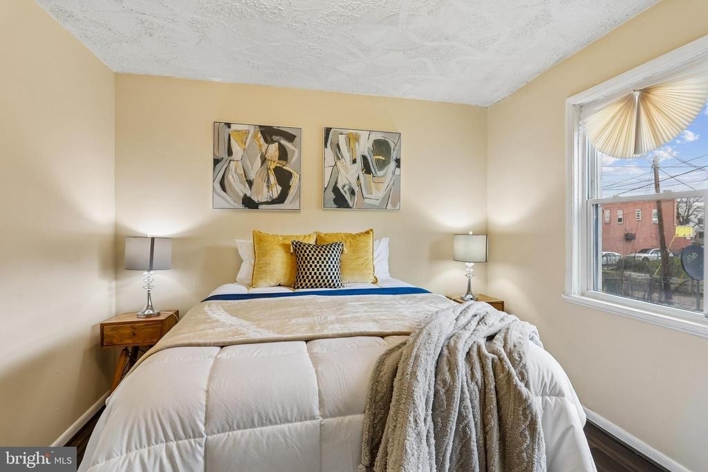 147 Denison Street - Photo 14