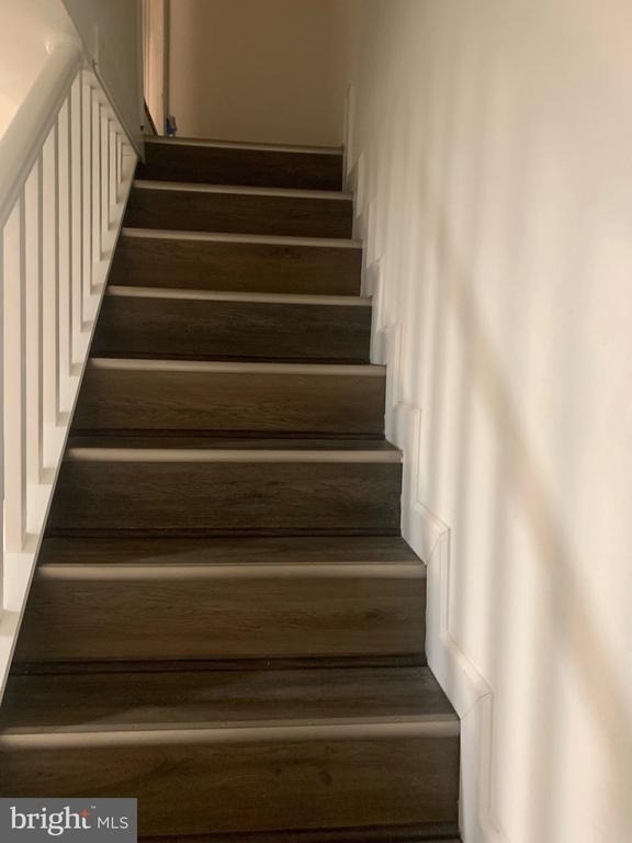 1008 E Lake Avenue - Photo 18