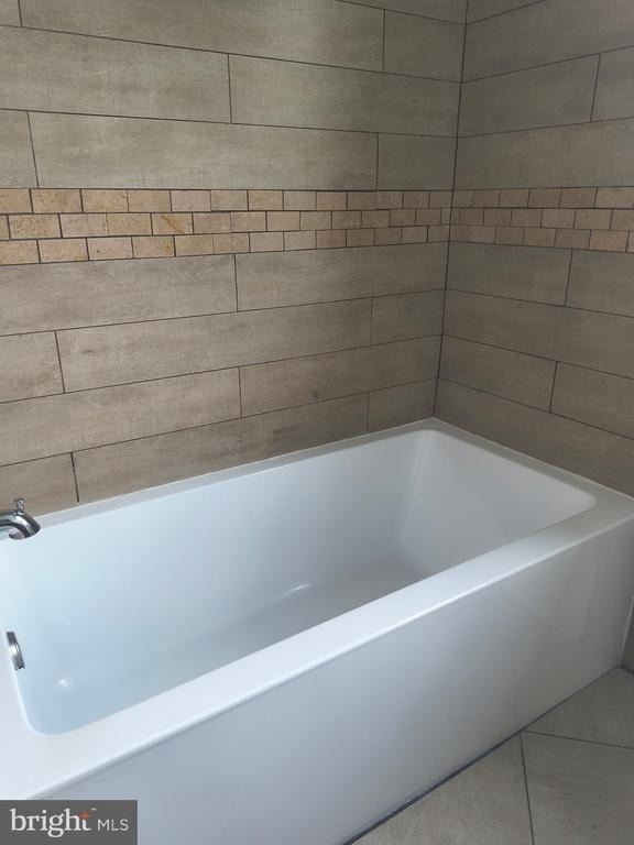 1008 E Lake Avenue - Photo 28