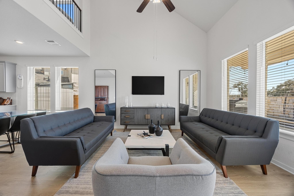 432 Tinto St - Photo 6