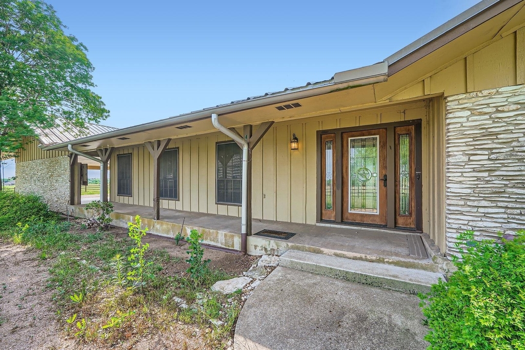 1850 County Road 105 - Photo 5