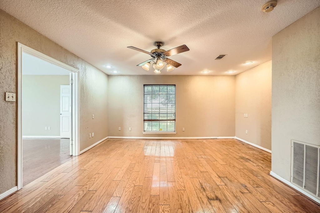1850 County Road 105 - Photo 23