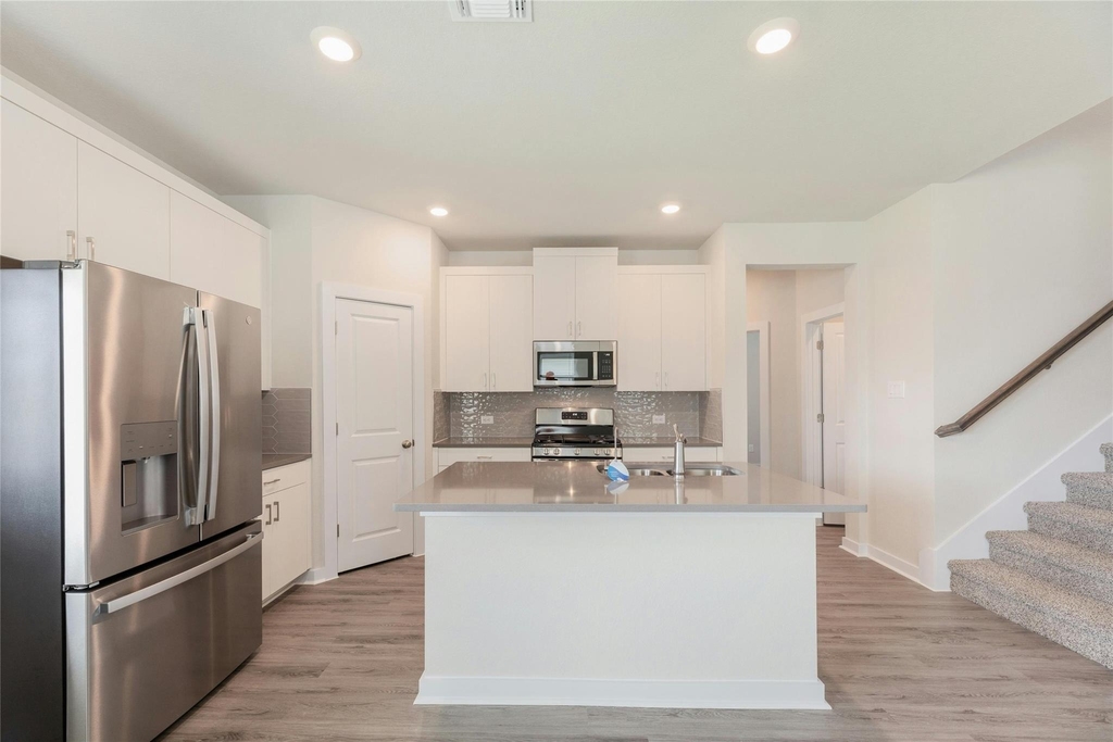 512 Clearlake Dr - Photo 9