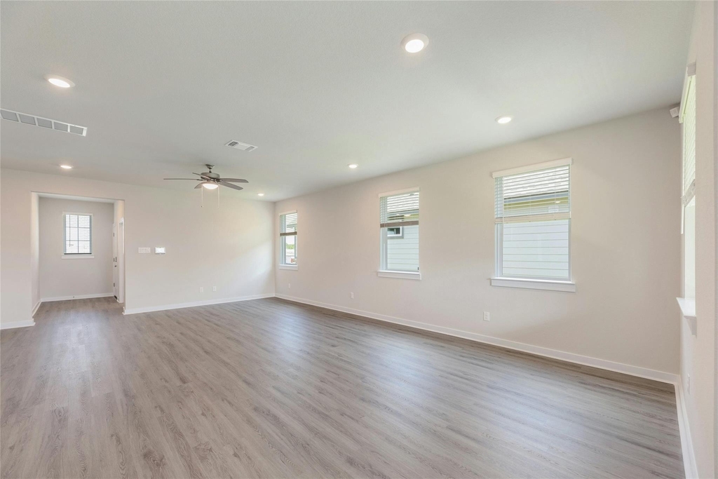 512 Clearlake Dr - Photo 7