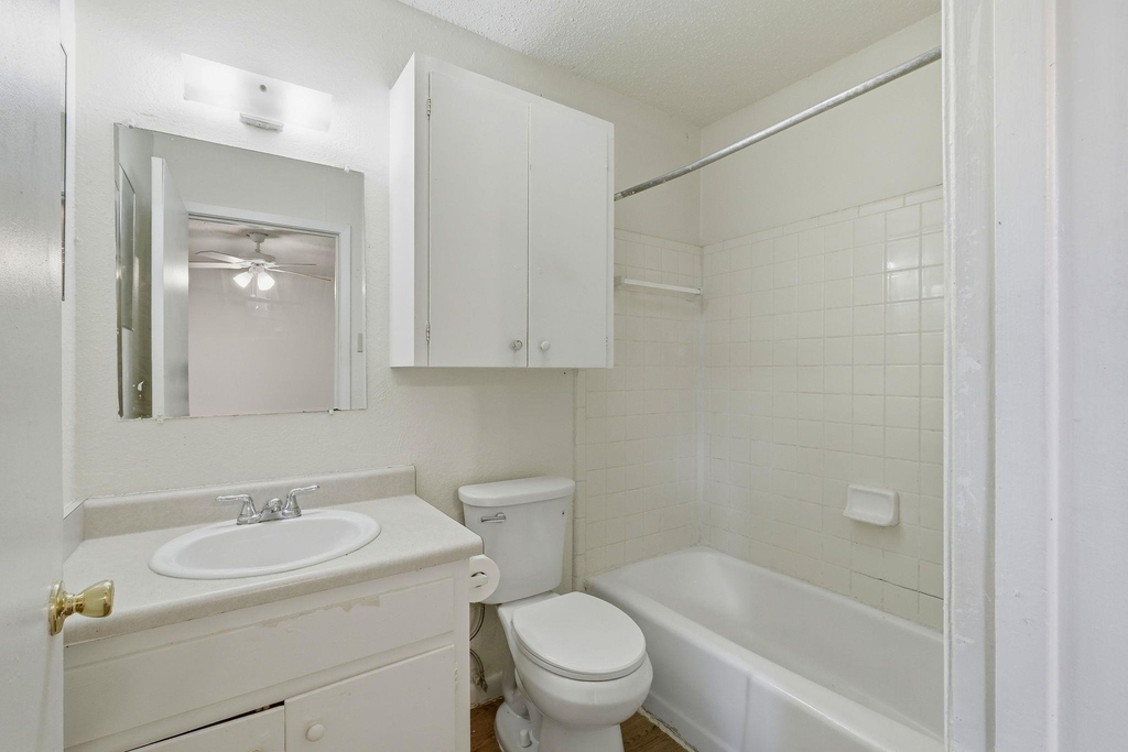 2314 Parker Ln - Photo 11