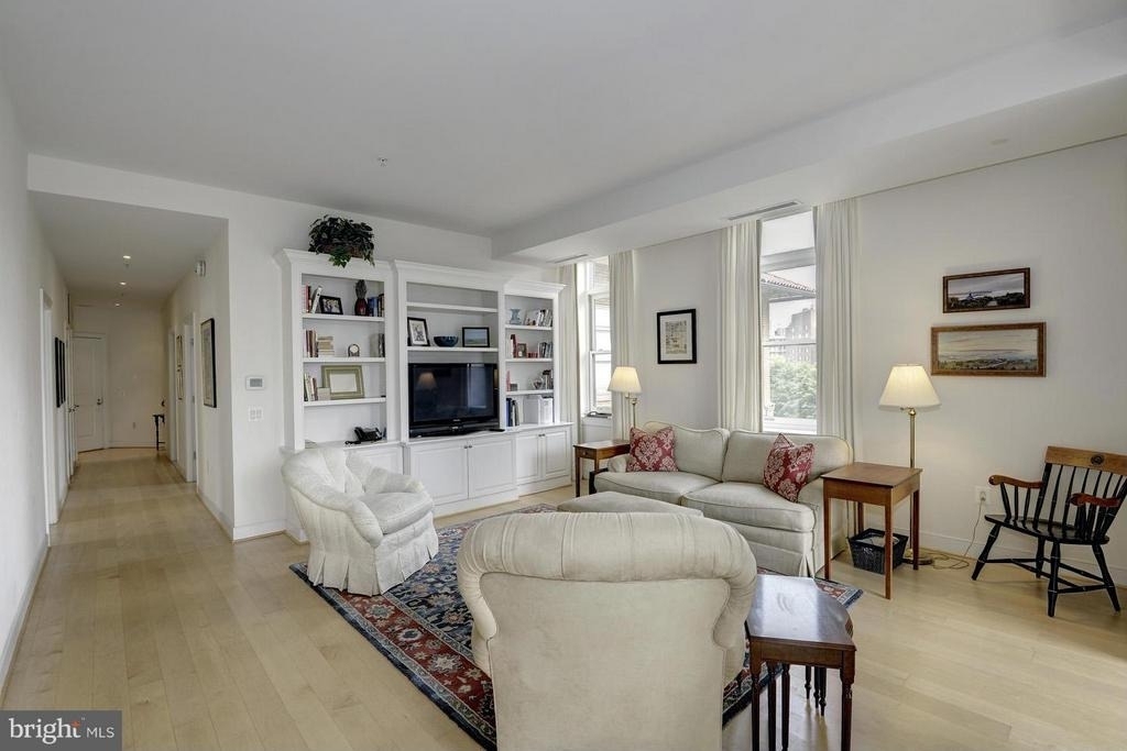 2425 L Street Nw - Photo 3