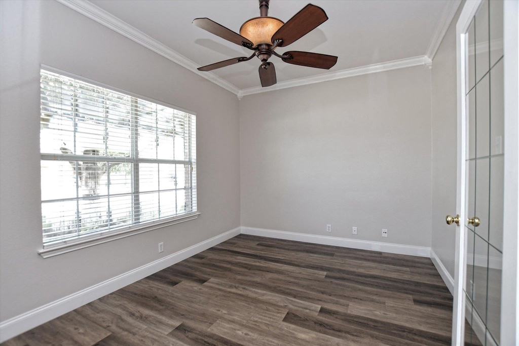 2007 Horizon Park Blvd - Photo 3