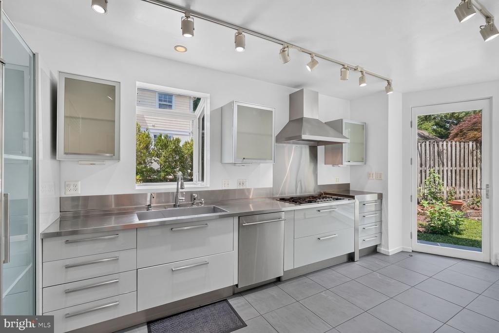 3113 45th Street Nw - Photo 13