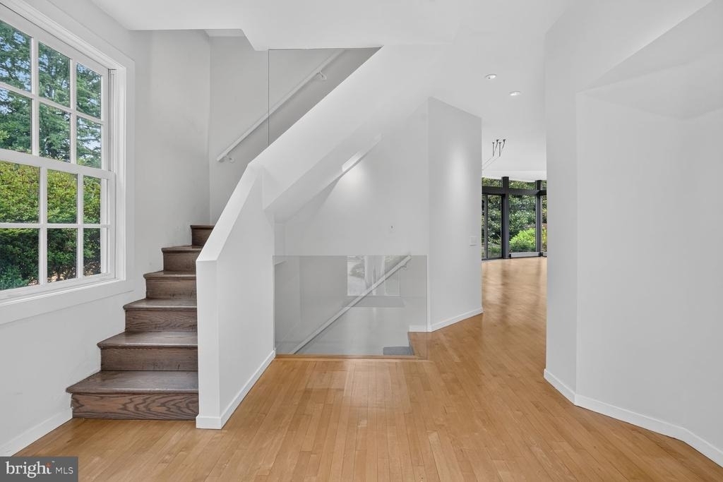 3113 45th Street Nw - Photo 3